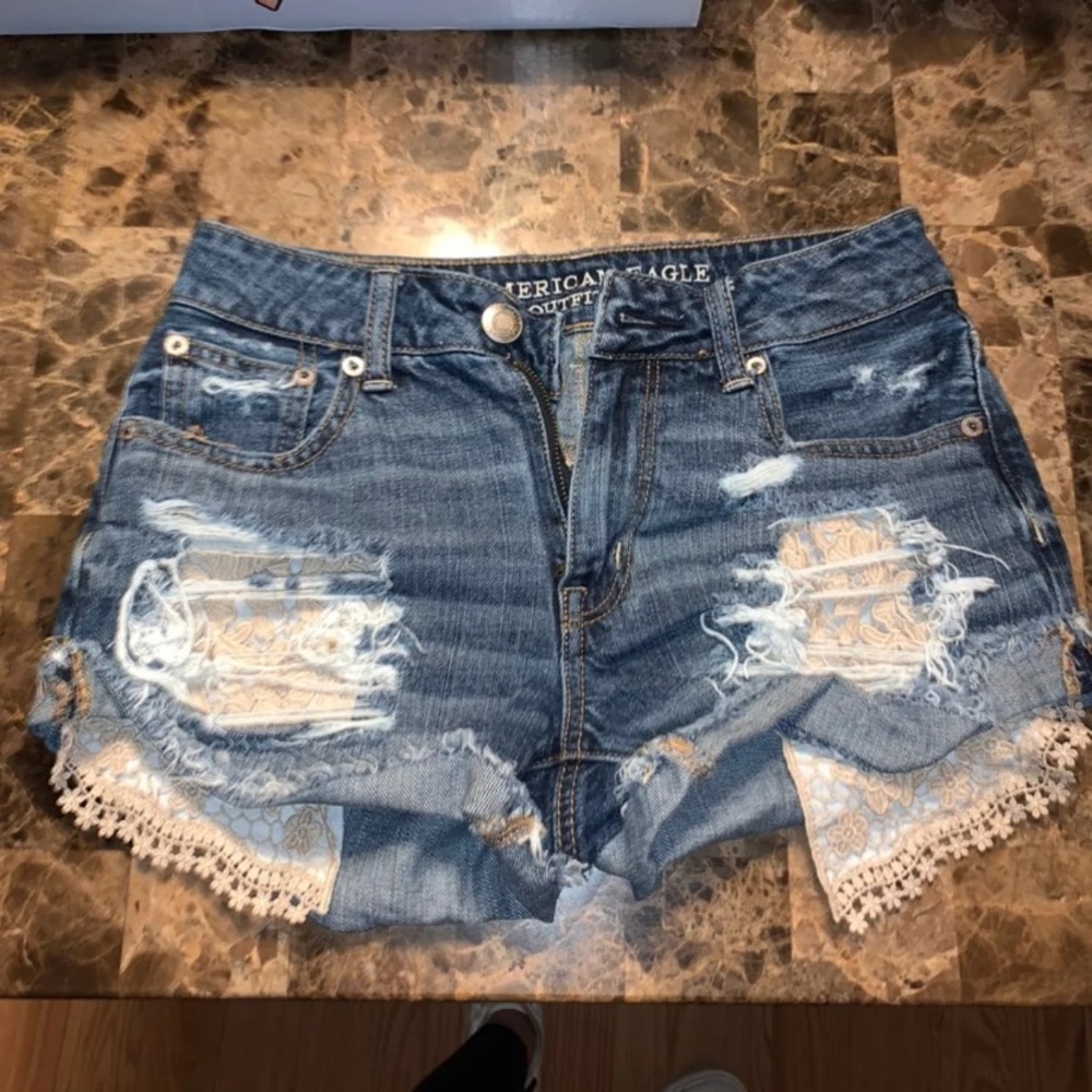 American Eagle hi rise shorts